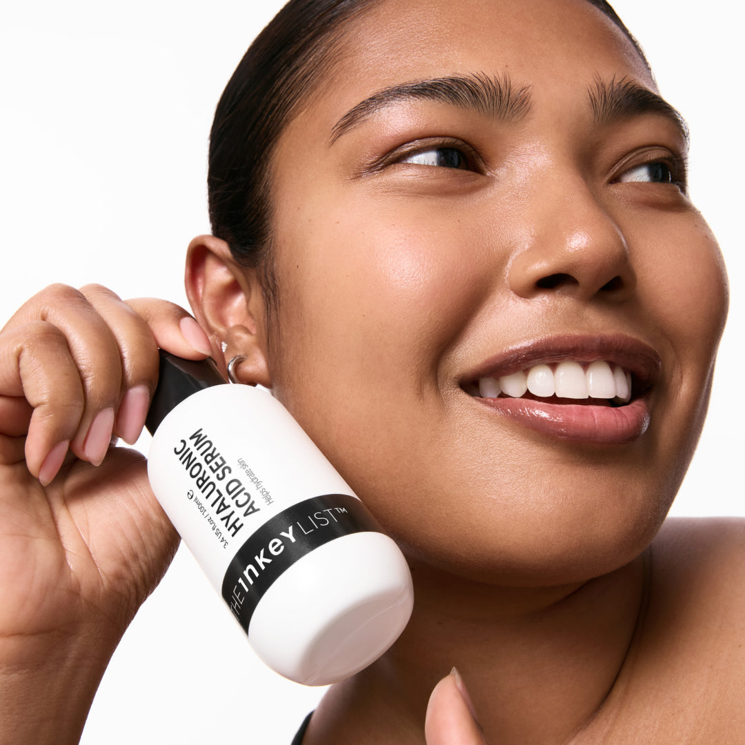 supersize-hyaluronic-acid-serum-100ml-s1 Model_01_64b04296-b217-47a3-b496-44b1f2acad0d.jpg